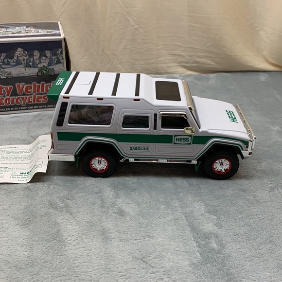 2004 HESS Sport Utility Vehicle and Motorcycles - Picture 5 of 10